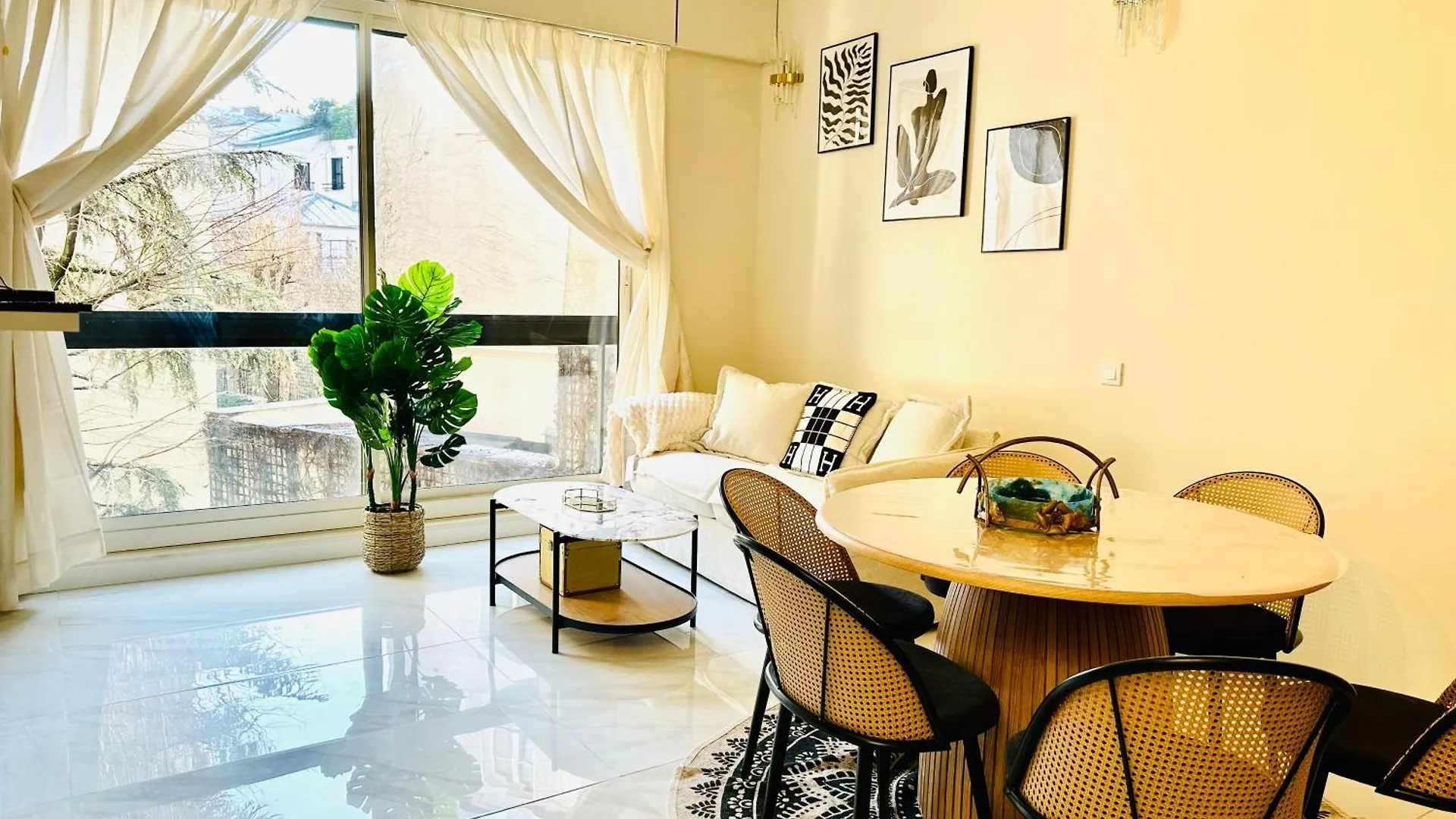 Apartment 21a Marechal Foch Avenue Champs-elysees Paris