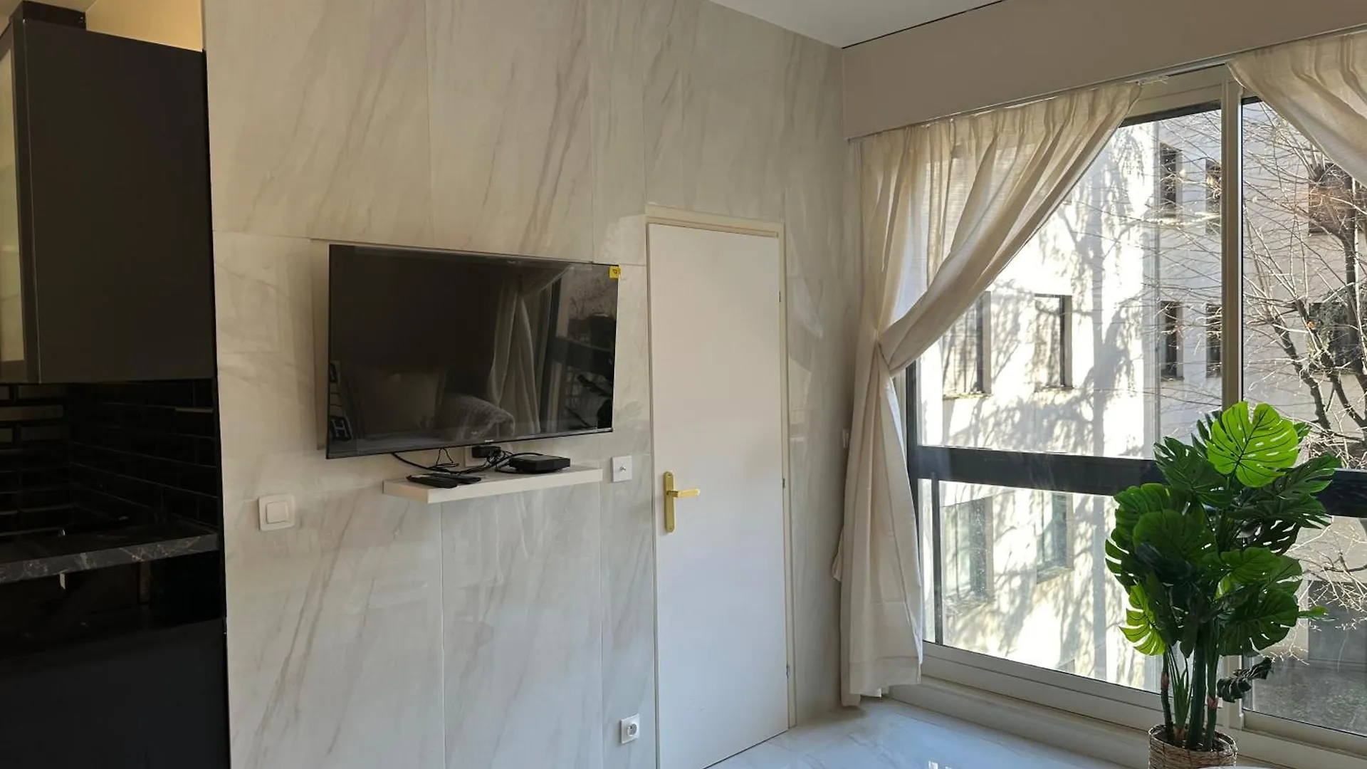 21a Marechal Foch Avenue Champs-elysees Apartment *