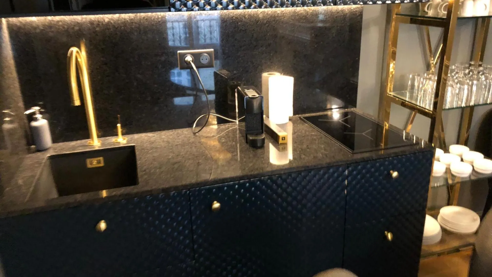 Апартаменты 21a Marechal Foch Avenue Champs-elysees