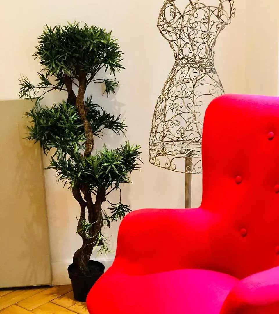 21a Marechal Foch Avenue Champs-elysees