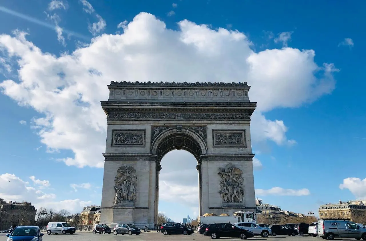 Апартаменты 21a Marechal Foch Avenue Champs-elysees *