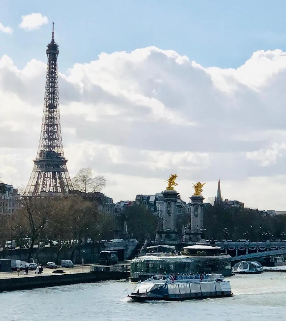21a Marechal Foch Avenue Champs-elysees * Paris