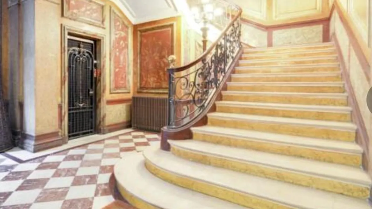 Apartment 21a Marechal Foch Avenue Champs-elysees